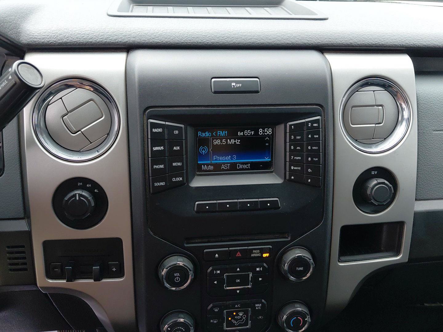 Used 2014 Ford F150 XLT w/ Equipment Group 302A Luxury AWD/4WD image 28