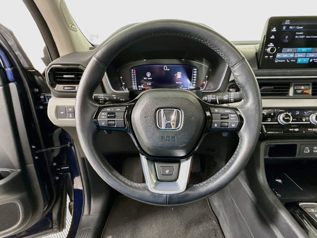 Used 2023 Honda Pilot Elite image 11
