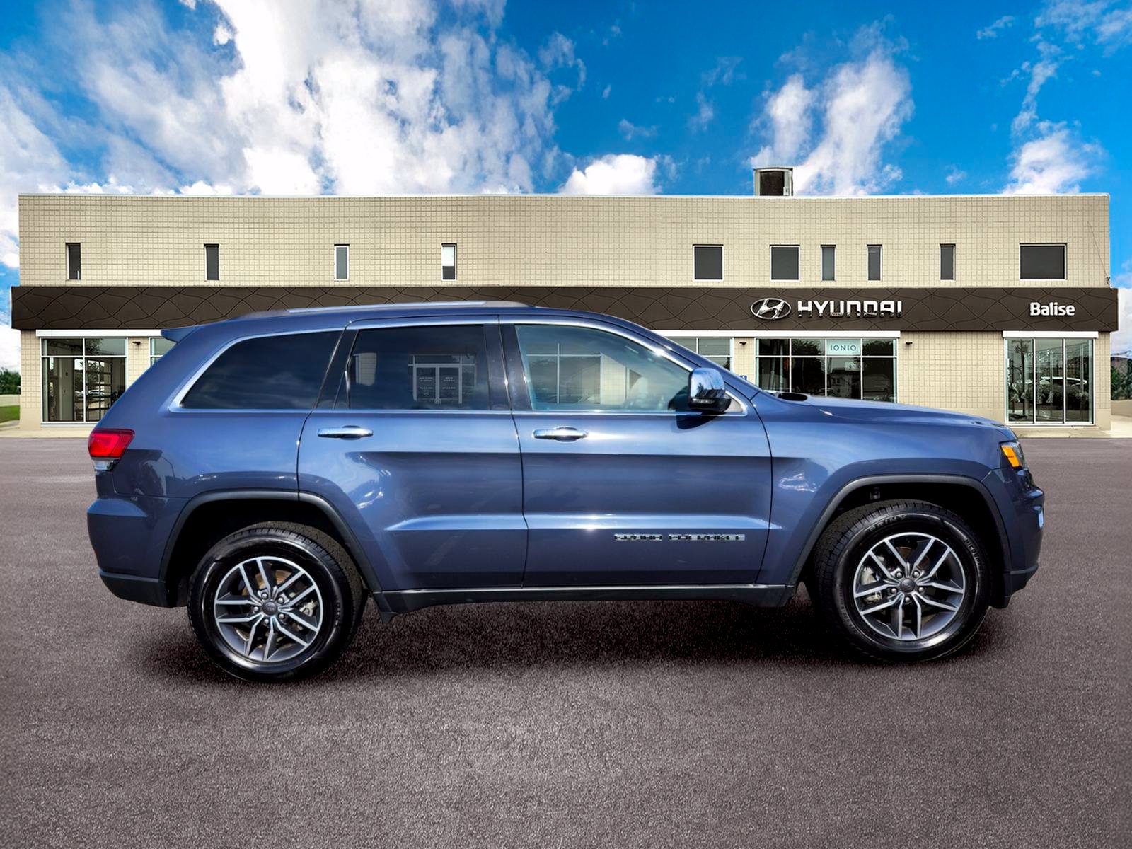 Used 2020 Jeep Grand Cherokee Limited AWD/4WD image 2