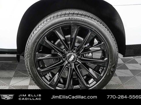 Certified 2026 Cadillac Escalade ESV Platinum Sport w/ LPO, ONYX Package AWD/4WD image 42