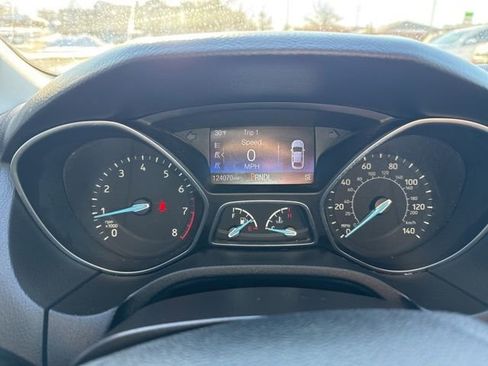 Used 2016 Ford Focus SE w/ Exterior Protection Package image 17