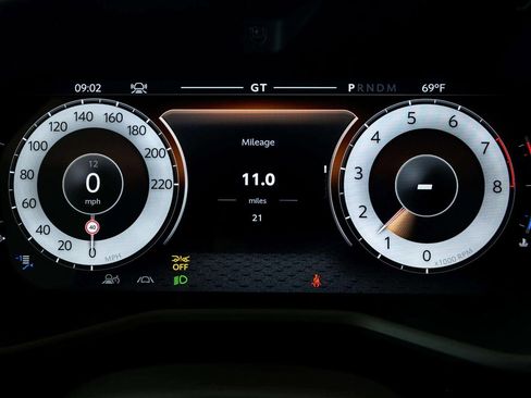 New 2026 Aston Martin DBX 707 image 27