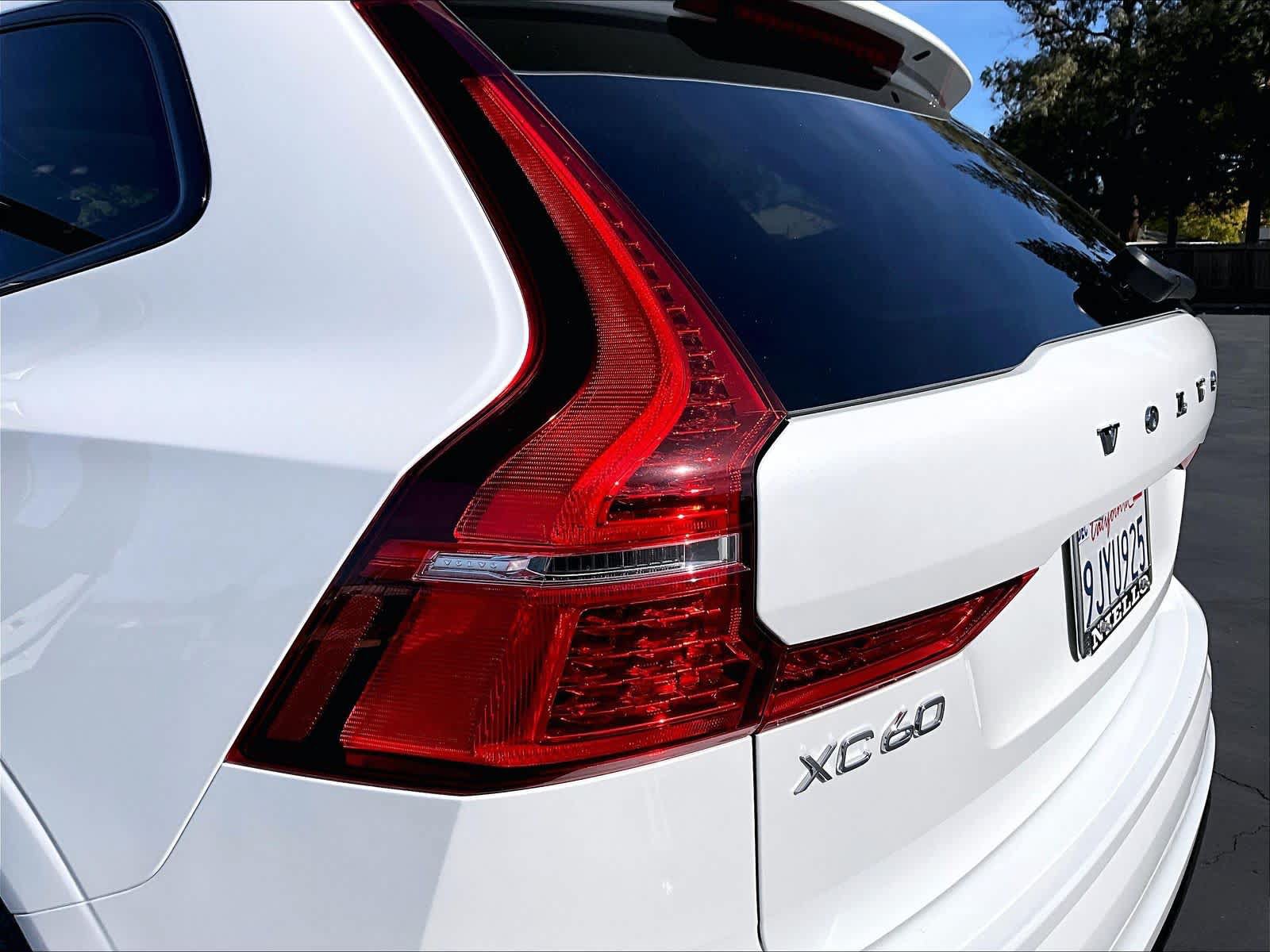 Used 2024 Volvo XC60 B5 Plus w/ Protection Package AWD/4WD image 33