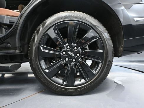 Used 2024 Lincoln Navigator Reserve w/ Equipment Group 201A AWD/4WD image 14