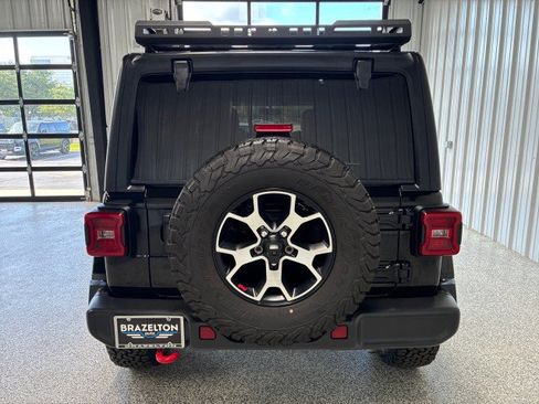 Used 2023 Jeep Wrangler Unlimited Rubicon w/ Cold Weather Group AWD/4WD image 6