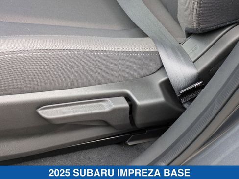 Certified 2025 Subaru Impreza 2.0i image 8