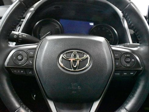 Used 2022 Toyota Camry XSE w/ Cold Weather Package image 19