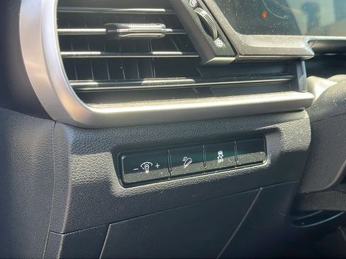 Used 2024 Kia Telluride S AWD/4WD image 25