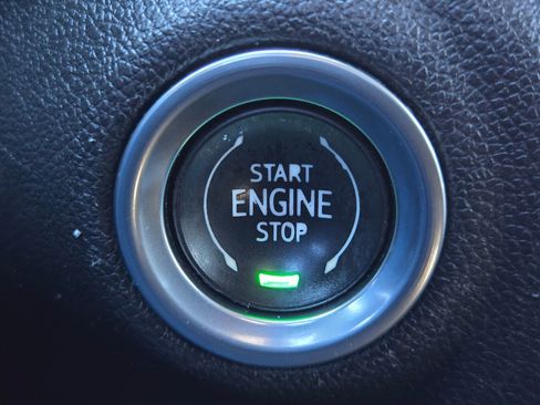 Used 2020 Chevrolet Silverado 1500 LT w/ All-Star Edition image 17