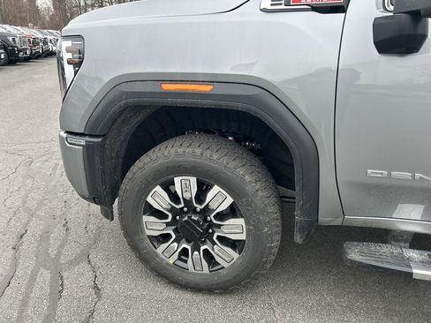 New 2026 GMC Sierra 3500 Denali w/ Technology Package image 5
