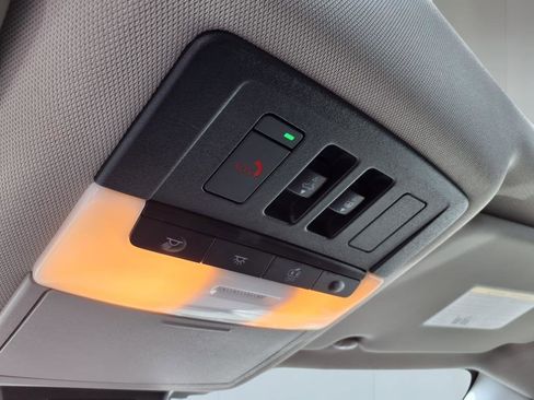 Used 2022 Nissan Rogue SL w/ SL Premium Package image 16