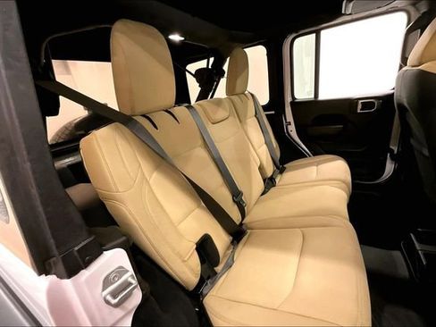 Used 2019 Jeep Wrangler Unlimited Sport S AWD/4WD image 25