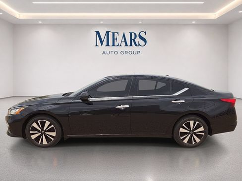 Used 2019 Nissan Altima 2.5 SV FWD image 2