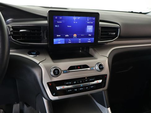 Used 2023 Ford Explorer XLT w/ Equipment Group 202A AWD/4WD image 5