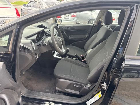 Used 2018 Ford Fiesta SE FWD image 11