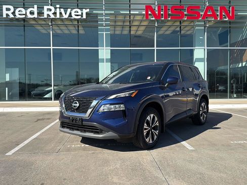 Used 2023 Nissan Rogue SV image 1