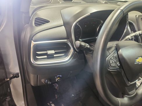 Used 2024 Chevrolet Equinox LT image 15