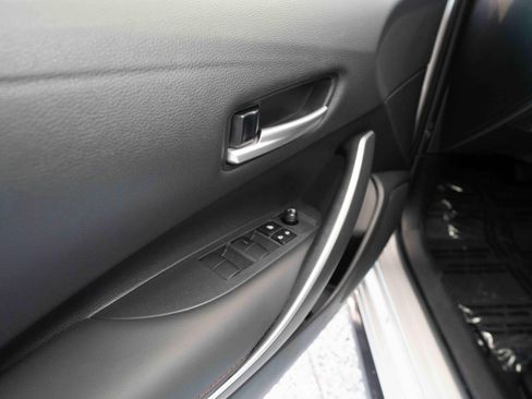Used 2024 Toyota Corolla SE FWD image 7