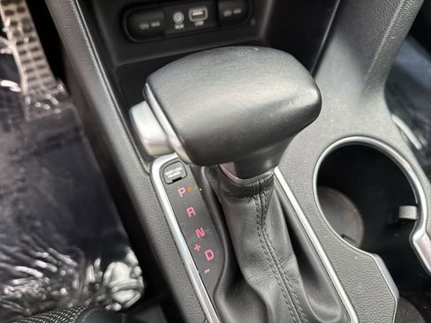Used 2017 Kia Sportage SX image 19