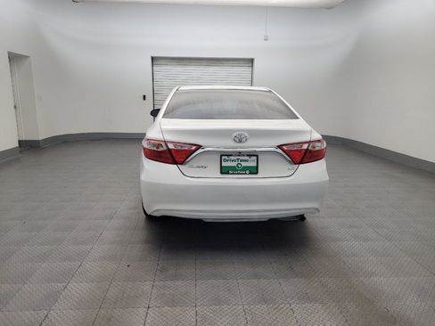 Used 2017 Toyota Camry LE image 6