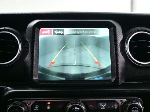 Used 2022 Jeep Wrangler Unlimited Rubicon 4xe w/ Cold Weather Group AWD/4WD image 19