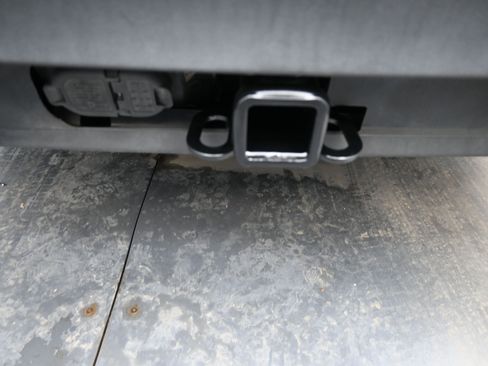 Used 2020 Ford Explorer XLT w/ Class III Trailer Tow Package image 14