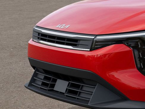 New 2025 Kia K4 LXS image 12