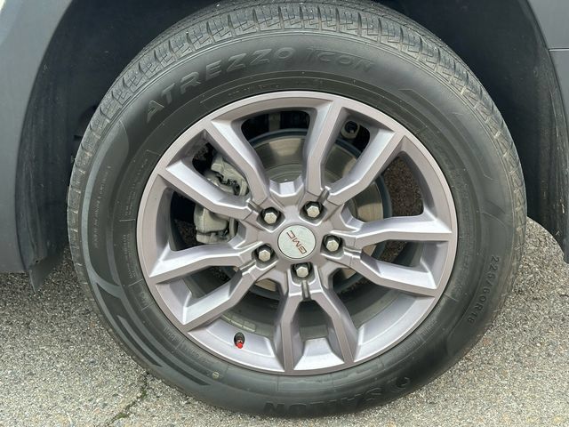 Used 2023 GMC Terrain SLT AWD/4WD image 14