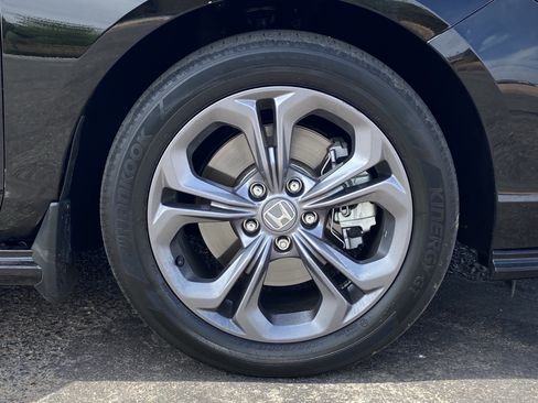 Used 2024 Honda Accord EX-L image 11