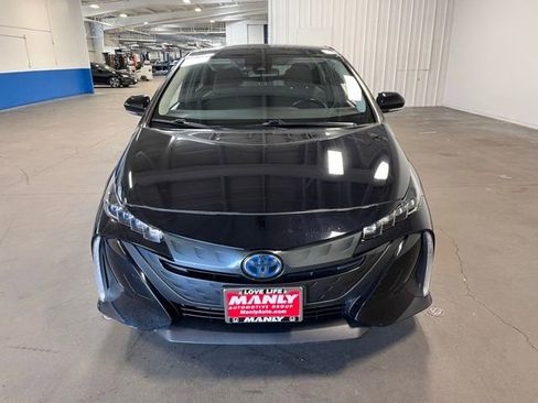Used 2021 Toyota Prius Prime LE image 8