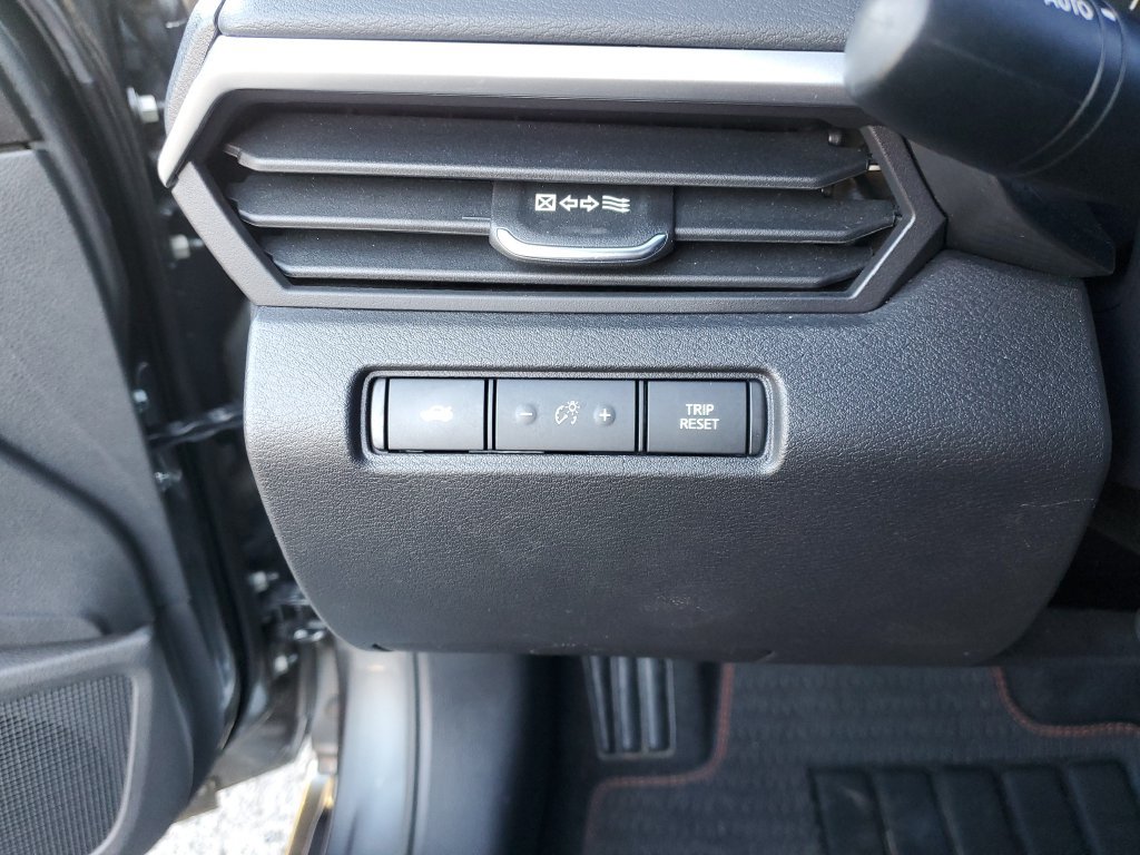 Certified 2021 Nissan Altima 2.5 SR FWD image 23