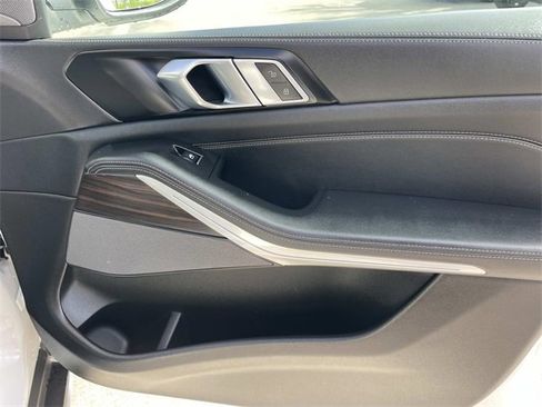 Used 2024 BMW X5 sDrive40i w/ Premium Package image 24