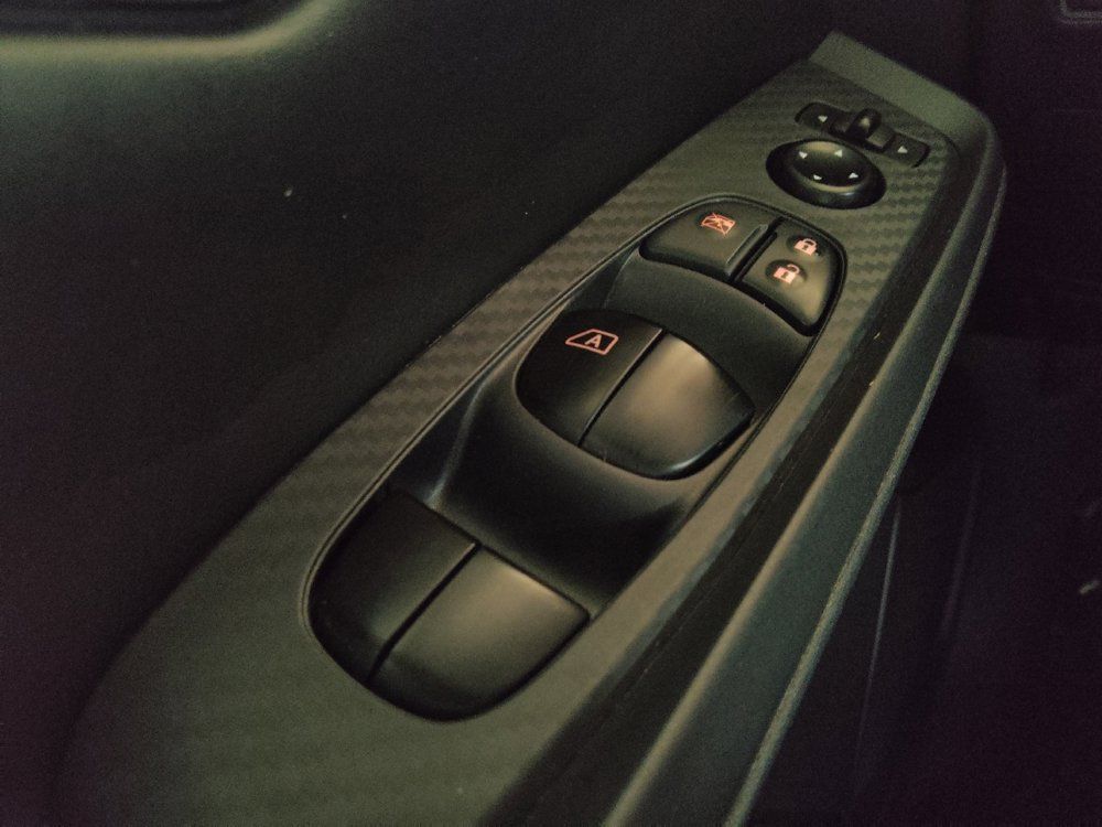 Used 2025 Nissan Sentra SV FWD image 27