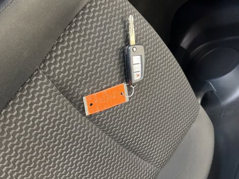 Used 2022 Nissan Rogue Sport S image 22