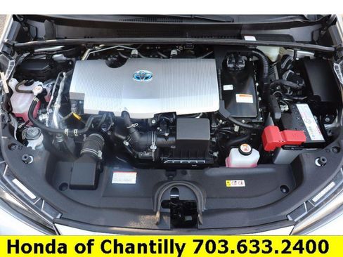 Used 2022 Toyota Prius LE image 32