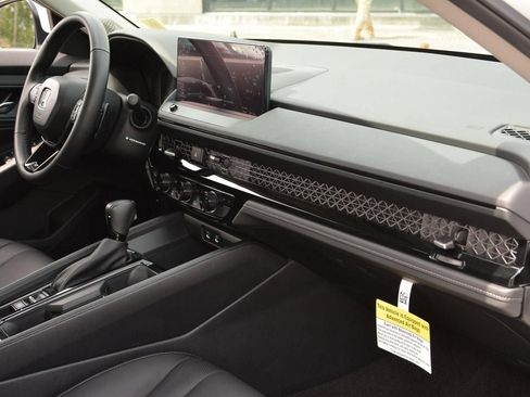 Used 2025 Honda Accord EX-L image 21