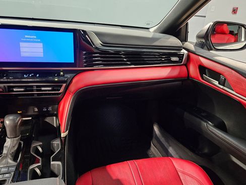 Used 2025 Toyota Camry XSE image 11