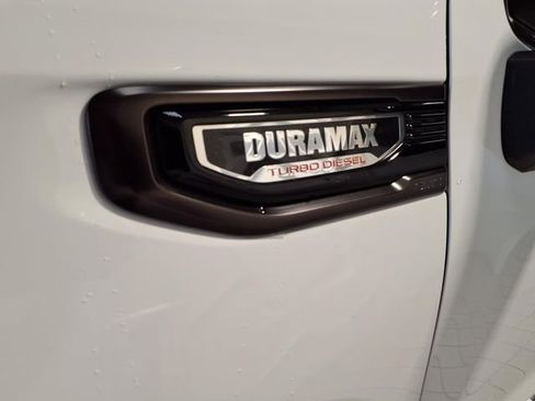 Used 2025 GMC Sierra 1500 AT4X AWD/4WD image 6