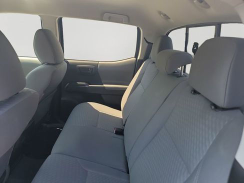 Used 2022 Toyota Tacoma SR w/ SR Convenience Package RWD image 12