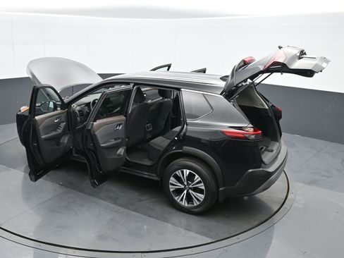 Used 2023 Nissan Rogue SV image 38