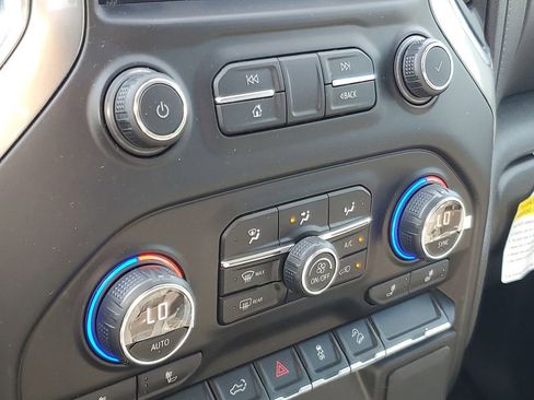 Used 2021 Chevrolet Silverado 1500 LT Trail Boss image 24