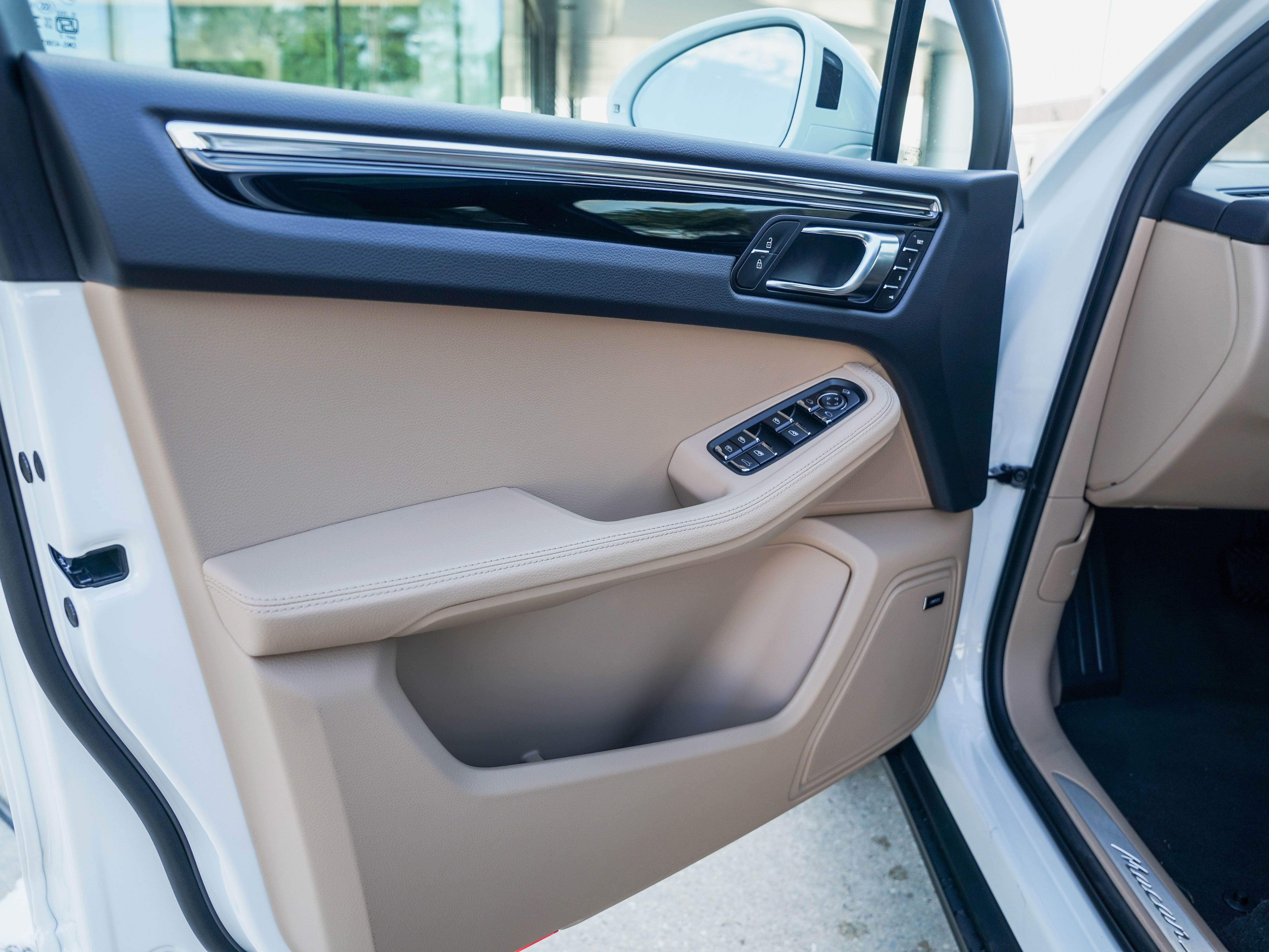Certified 2026 Porsche Macan S AWD/4WD image 16