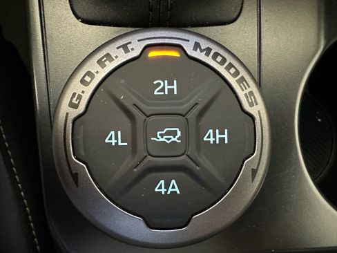 Used 2025 Ford Bronco Badlands AWD/4WD image 45
