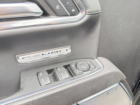 Used 2023 GMC Sierra 1500 Denali AWD/4WD image 12