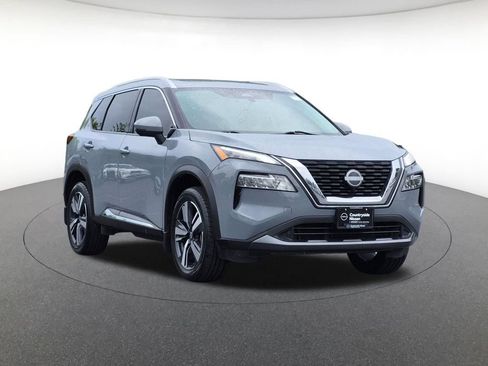 Used 2023 Nissan Rogue SL FWD image 3