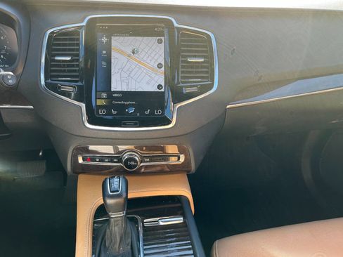 Used 2016 Volvo XC90 T6 Momentum w/ Momentum Plus Package image 18