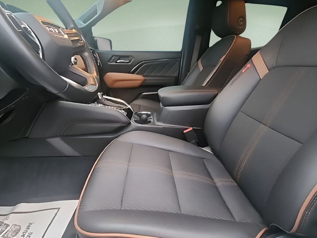 Used 2023 GMC Canyon AT4 AWD/4WD image 25