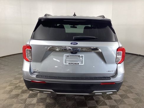 Used 2023 Ford Explorer XLT w/ Equipment Group 202A image 3