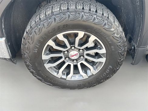 Used 2021 GMC Sierra 1500 SLT image 29