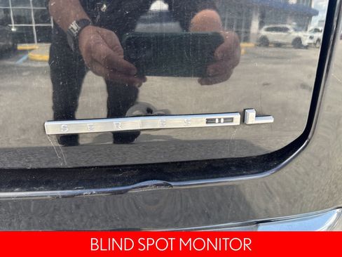 Used 2023 Jeep Wagoneer L Series II AWD/4WD image 10